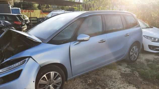 Citroen C4 Gran Picasso 1.6 bluehdi 120cv 7 posti anno 03-2015 incidentata