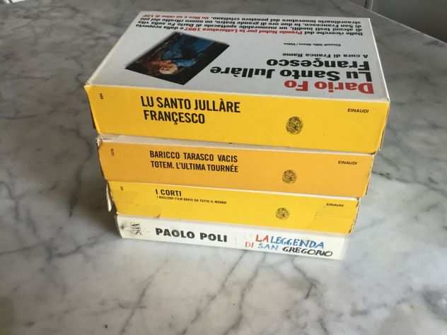 Cofanetti cassette VHS  libri