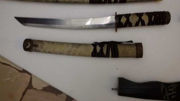 COLLEZIONE 3 SPADE KATANA CON SUPPORTO