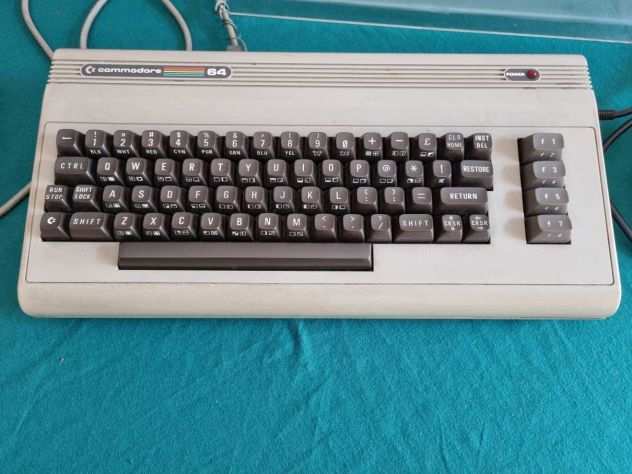 Commodore 64  2 joystick