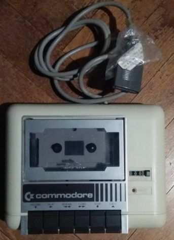 Commodore Datassette 1530 C2N in confezione originale (LEGGERE BENE ANNUNCIO)