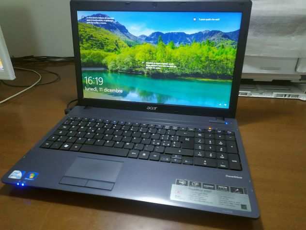Computer notebook portatile Acer TM 5742Z con DVD-RW