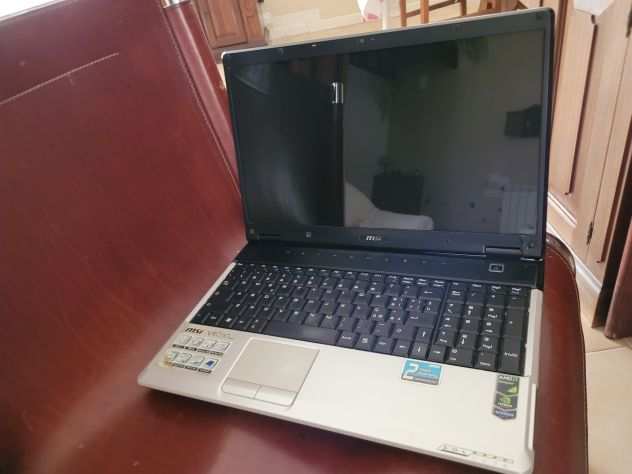 Computer portatile Non Funzionante Ma Utile Per Parti Di Ricambio