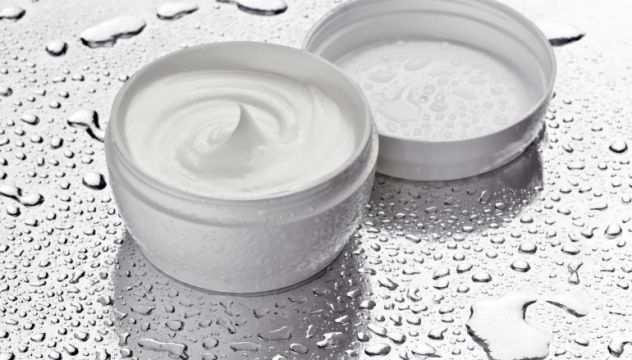 CONFEZIONATRICE AUTOMATICA CREME COSMETICHE