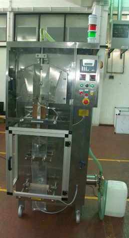 CONFEZIONATRICE LIQUIDI BUSTE 5001000 ML