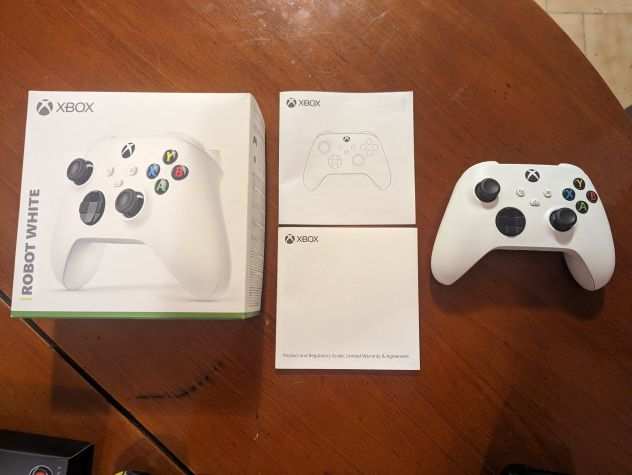Controller Xbox Microsoft wireless  coppia di batterie ricaricabili