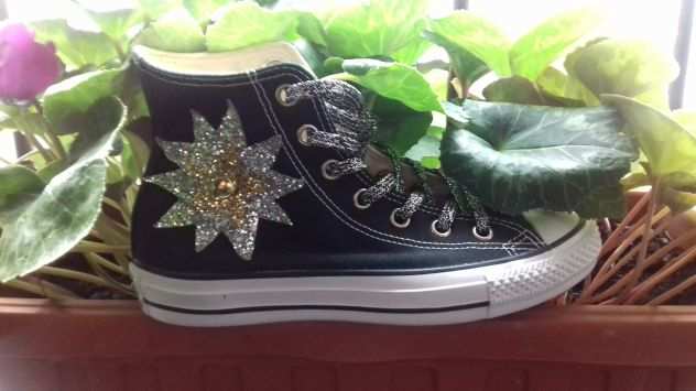 CONVERSE NUOVE DA 129 EURO PERSONALIZZATE CON PECK ITALIANI, RICAMATI E CUCITI