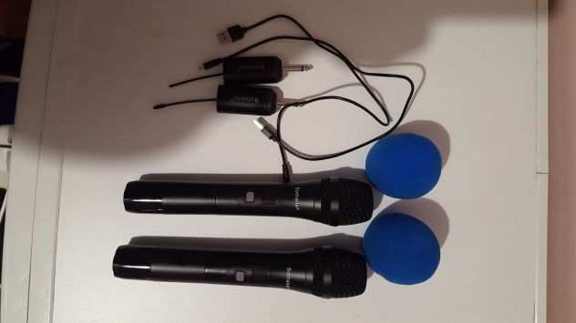 coppia microfoni wi- fi completi di cuffie etrasmettitori