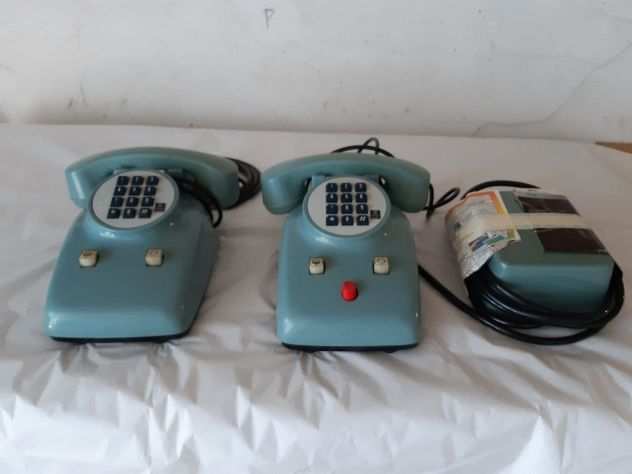 Coppia telefoni vintage con centralina SAFNAT
