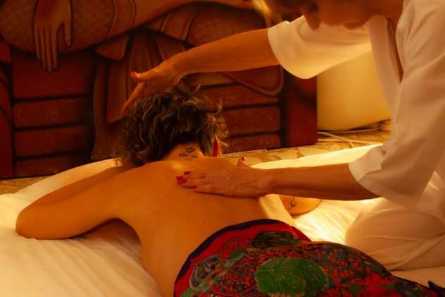 Corinne - TANTRA MASSAGE