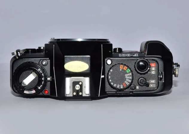 Corpo macchina fotografica 35mm. reflex Nikon F301 perfetta