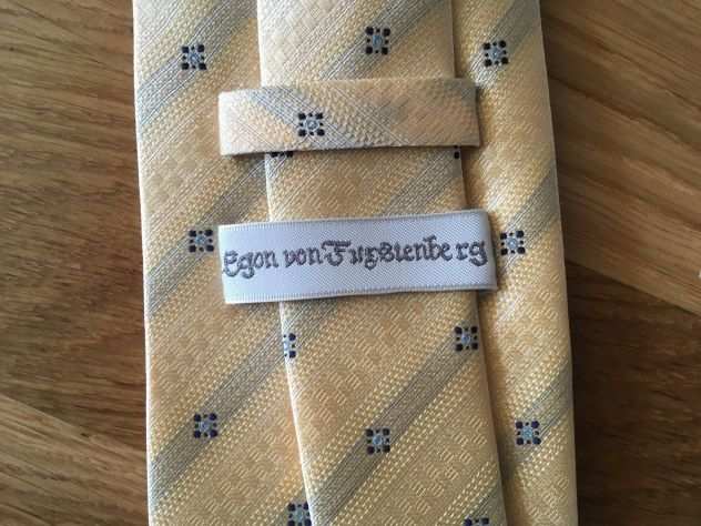 Cravatta Egon von Furstenberg, nuova