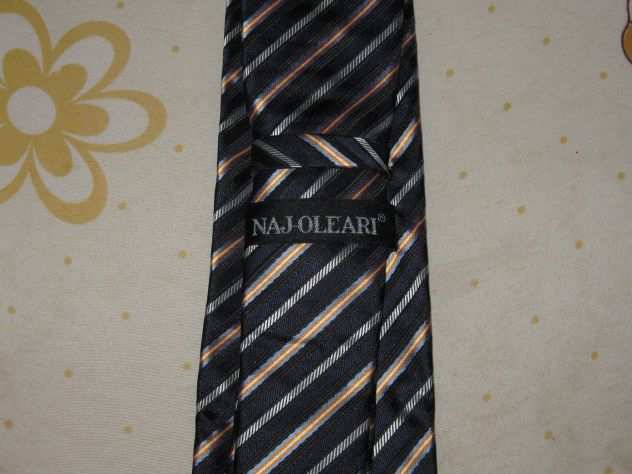 Cravatta elegante Naj-Oleari con righe oblique originale e nuovissima