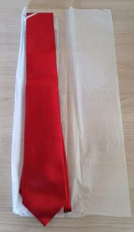 Cravatta rossa originale Gucci da uomo nuova, da collezione