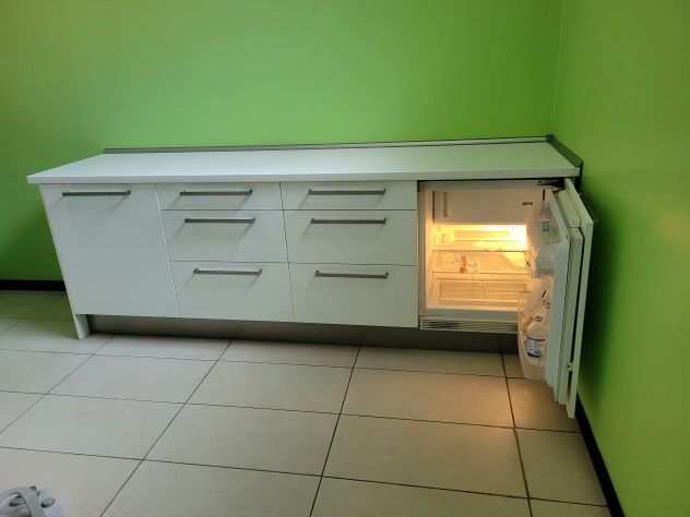Credenza in Laminato Bianco