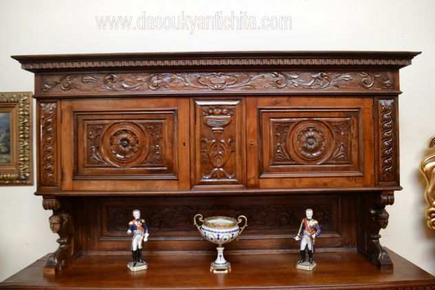 Credenza stile rinascimento doppio corpo del XX secolo