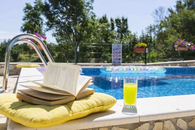 Croazia, affitto casa vacanze con piscina in Istria, 4 posti letto, cani ammessi