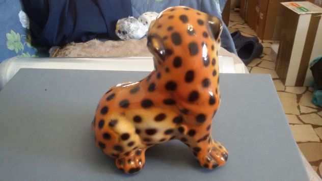 CUCCIOLO DI LEOPARDO IN CERAMICA