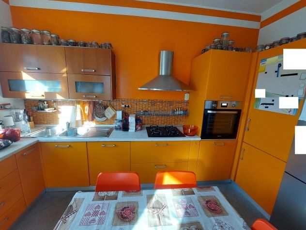Cucina Arancione Moderna