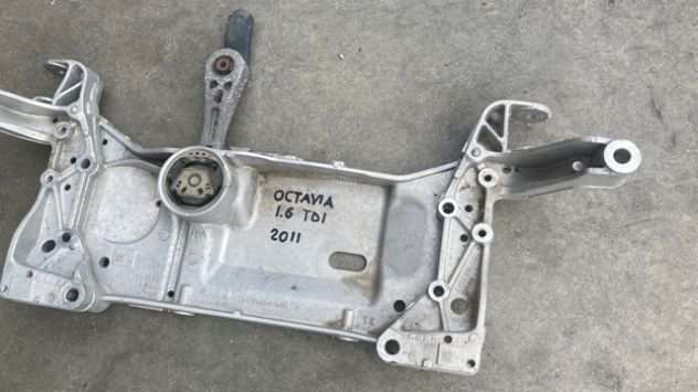Culla motore Skoda Octavia 1.6TDI 4x4 del 2011 (1K0199369G)