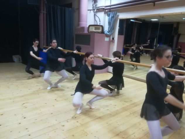 Danza Classica livello Intermedio e Avanzato per adulti