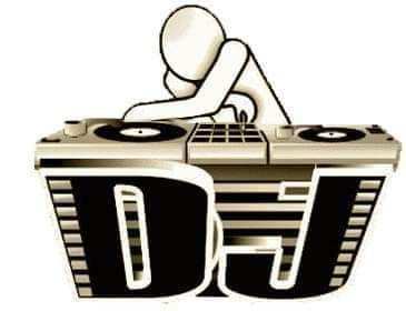 Deejay per intrattenimento musicale