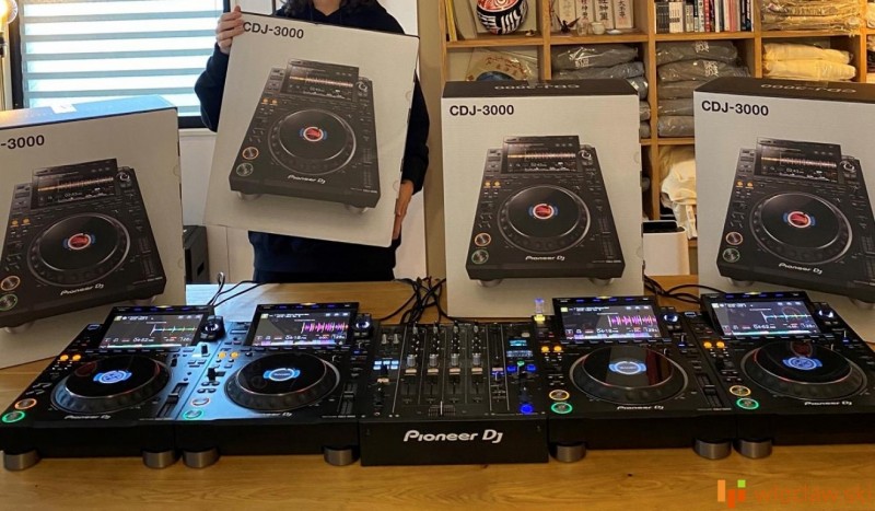 AlphaTheta XDJ-AZ, Pioneer DJ OPUS-QUAD, Pioneer DJ XDJ-RX3, Pioneer XDJ-XZ, Pioneer DJ DDJ-FLX10, AlphaTheta DDJ-GRV6,   Pioneer CDJ-3000, Pioneer DJ DJM-A9, Pioneer CDJ-2000NXS2, Pioneer DJM-900NXS2, Pioneer DJ DJM-V10-LF , Denon DJ Prime 4+ 