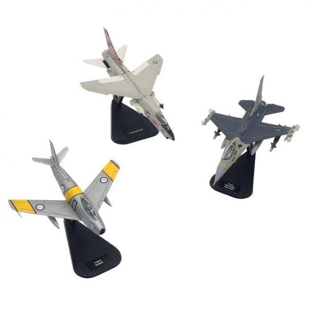 Die Cast - 3 Modellini Aerei Americani da Caccia North American F-86 Sabre, General Dynamics F-16 Fighting Falcon e Vought F-8 Crusader - 1950-1959 -