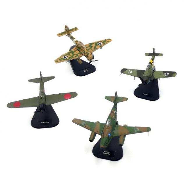 Die Cast - 4 Modellini Aerei da Caccia Alleati Focke-Wulf Fw 190 F, Mitsubishi A6M Zero, Messerschmitt Me 262 Schwalbe e Junkers Ju 87 B Stuka - 1930