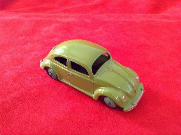 Dinky Toys - 143 - ref. 181 Volkswagen Maggiolino Bug Kaumlfer 1956 oval window, rare green