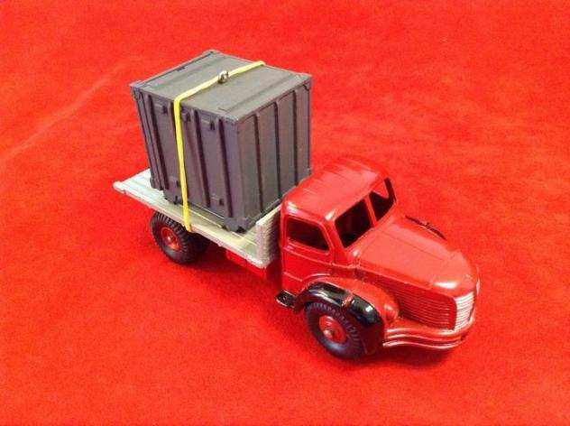 Dinky Toys - 143 - ref. 34B Berliet Plateau Truck quot34quot Porte Container 1955 - redblack - in almost mint conditions - rare finding one this good