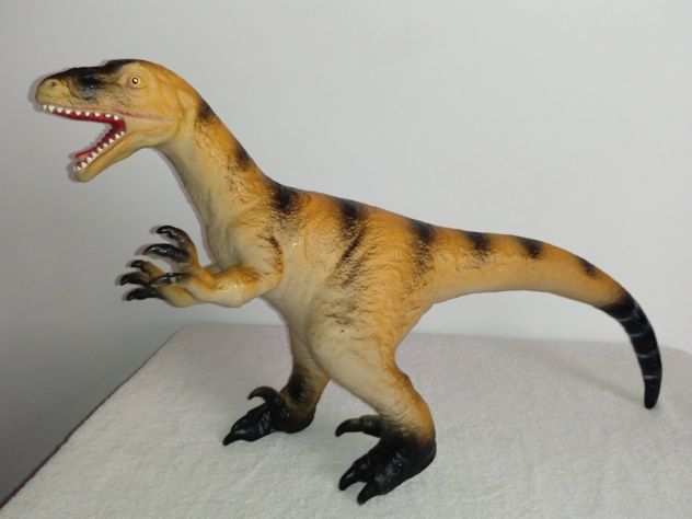 Dinosauro giocattolo anni 90