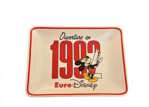 Disneyland Paris - Ouverture en 1992 - plate - 1 Various merchandise objects - 2022