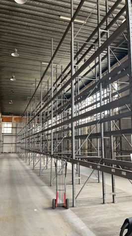 Distribuzione scaffali industriali