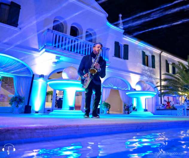 DJ SAX SASSOFONISTA MUSICA MATRIMONIO THOMAS DE GOBBI