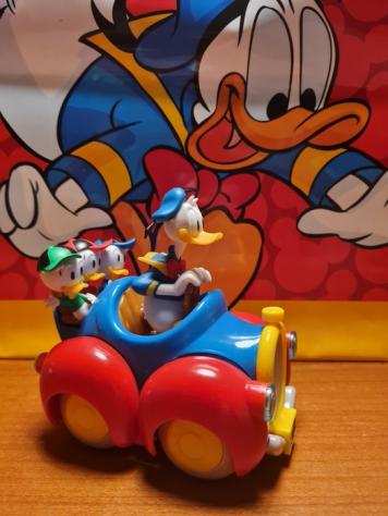 Donald Duck, Uncle Scrooge - 2 Toy - the 313 car of Donald Duck and the train of Uncle Scrooge
