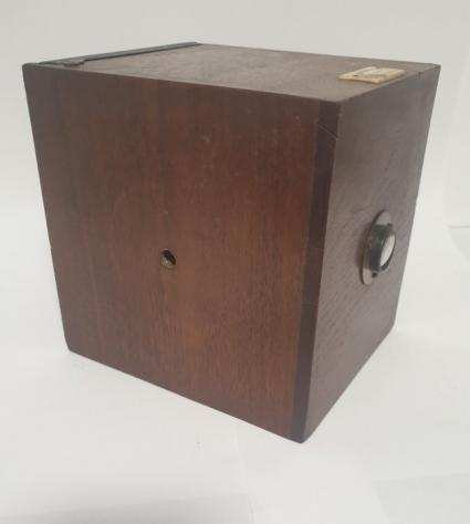 DR. WINZER amp CO. DRESDEN RARE WOOD BOX PLATE CAMERA 9x12 cm. Fotocamera analogica