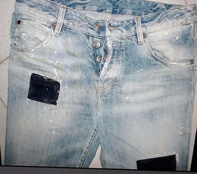 Dsquared jeans effetti usato