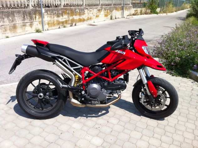 Ducati Hypermotard 796