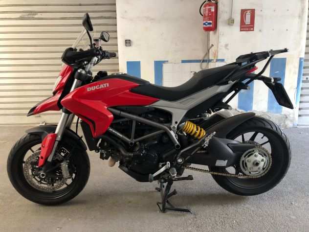 Ducati Hyperstrada 821