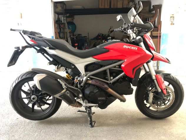 Ducati Hyperstrada 821