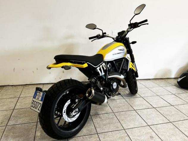 DUCATI Scrambler 800 Icon Giallo