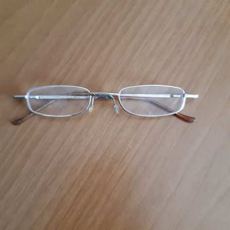 Due occhiali da lettura 2 piugrave omaggio