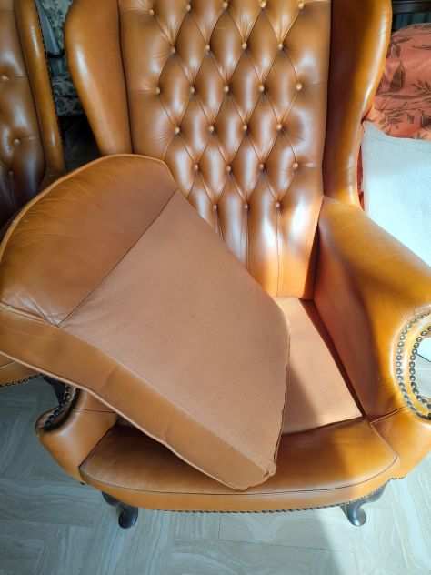 Due Poltrone in pelle Bergere vintage