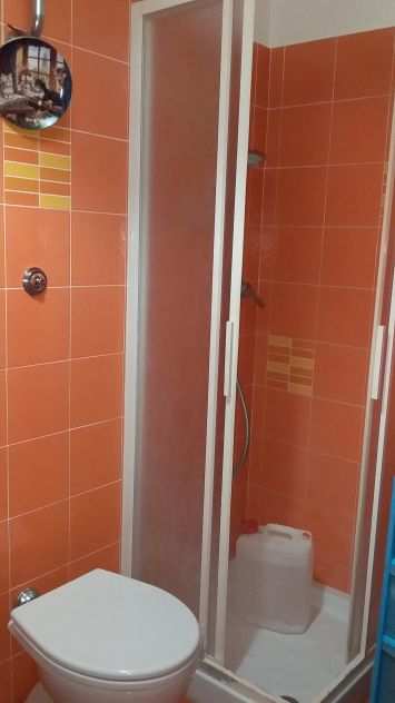 Due stanze con bagno privato zona Marino (12 km dal Raccordo anulare)