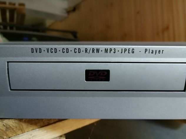 DVD lettore Seleco CD, Vcd, Cd Rw, jpeg, Mp3 tutti formati.