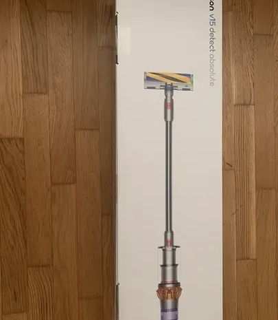 Dyson v15 absolute