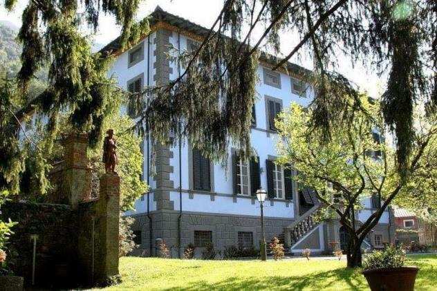 Edificio storico in vendita a Camaiore 1500 mq Rif 982914