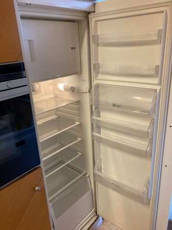 ELECTROLUX FRIGORIFERO INCASSOFI325VA