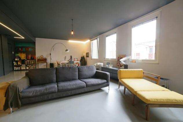 Elegante e moderno appartamento di design ristrutturato da architetto con finiture di pregio